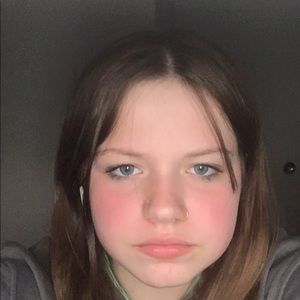 Meet your Posher, Abigail